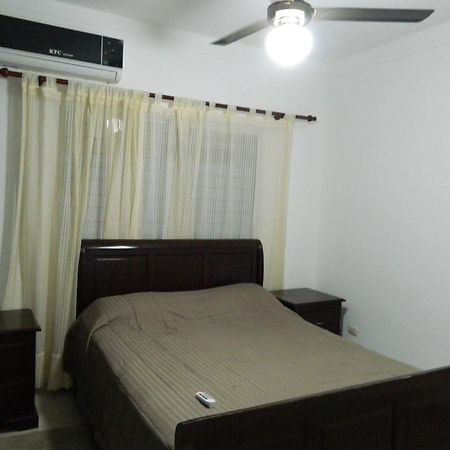 Residencial Vista Del Bosque Apartment Сантяго де лос Кабайерос Екстериор снимка