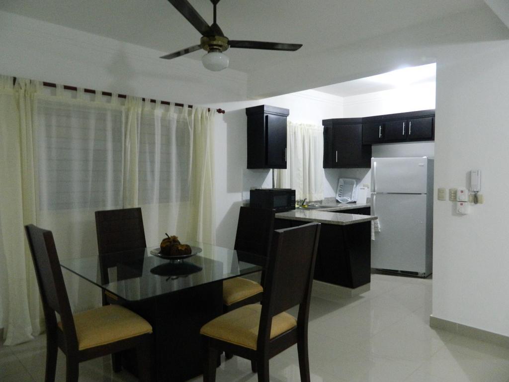 Residencial Vista Del Bosque Apartment Сантяго де лос Кабайерос Екстериор снимка