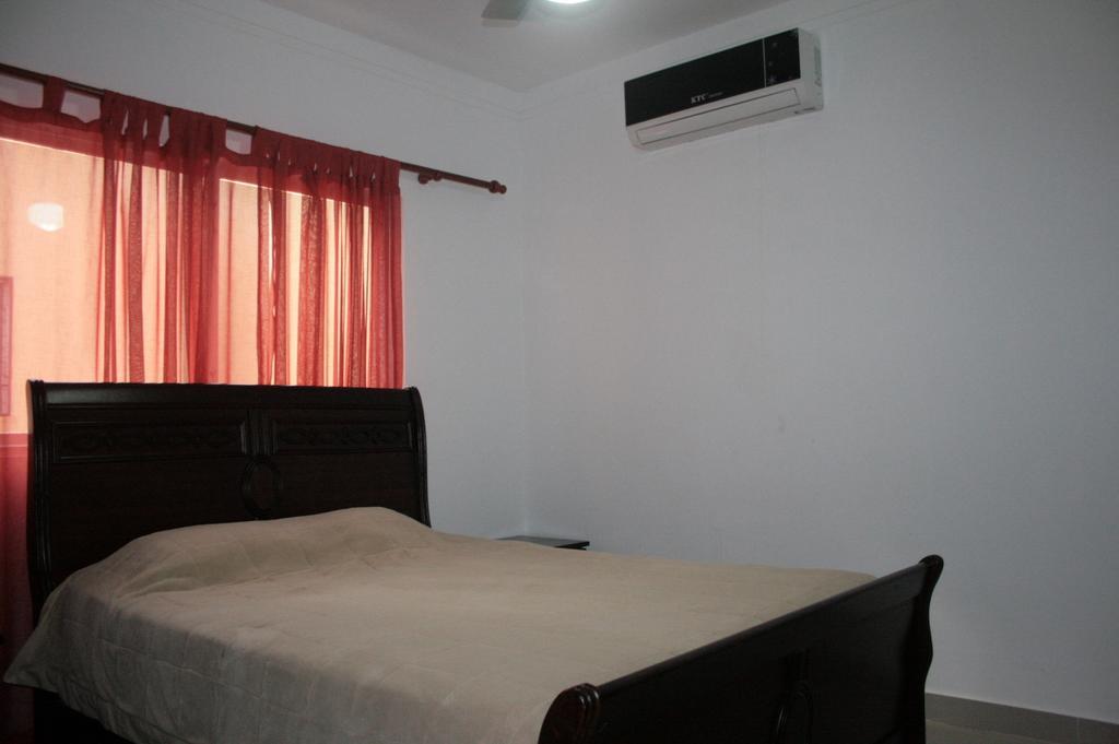 Residencial Vista Del Bosque Apartment Сантяго де лос Кабайерос Екстериор снимка