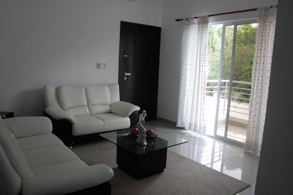 Residencial Vista Del Bosque Apartment Сантяго де лос Кабайерос Екстериор снимка